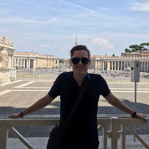 Meet your Posher, Gerardo